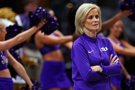 kim mulkey tits|Kim Mulkey Savagely Scolds LSU Fans Who Left Overtime Win。